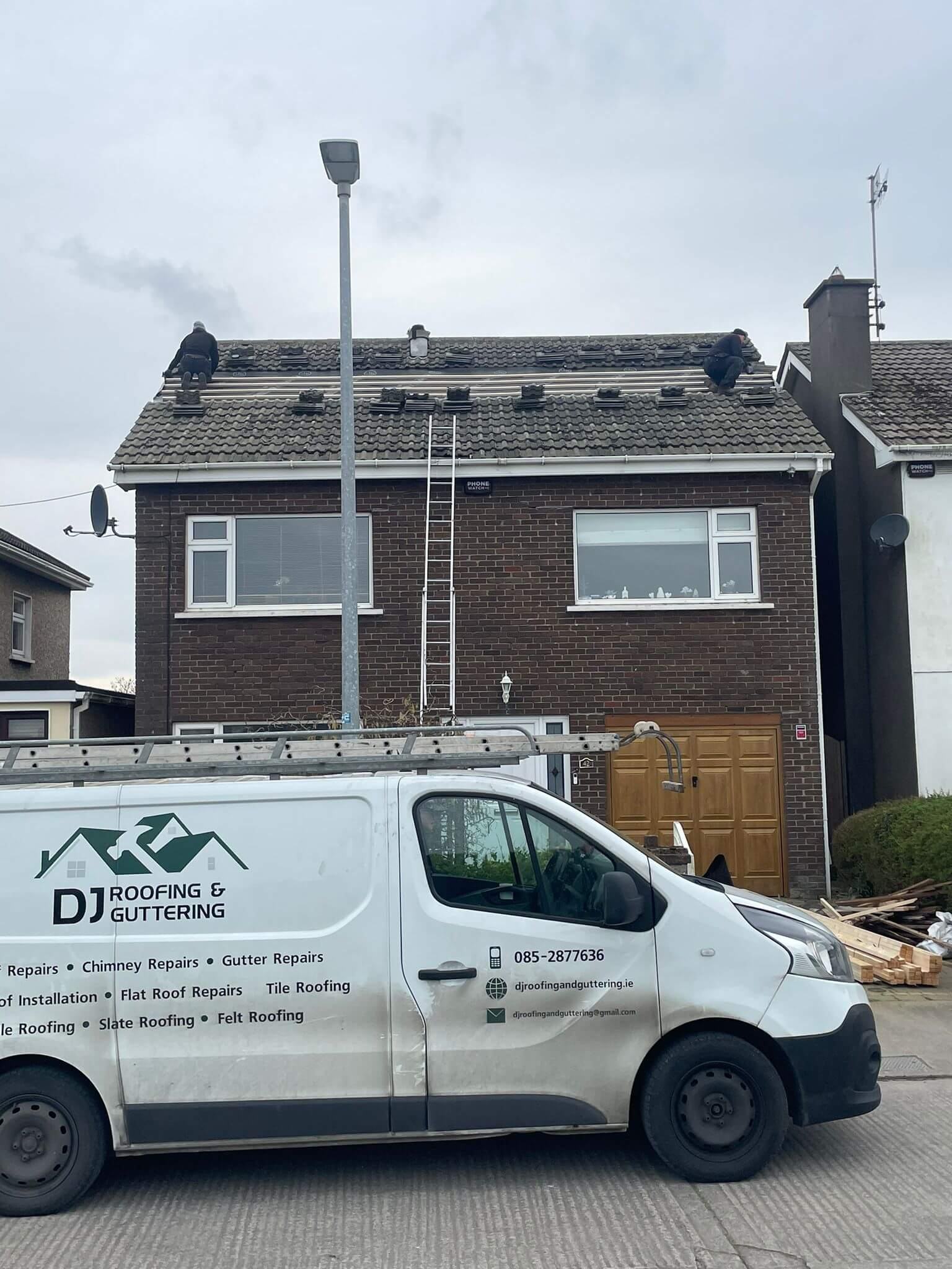 roofers on roof
